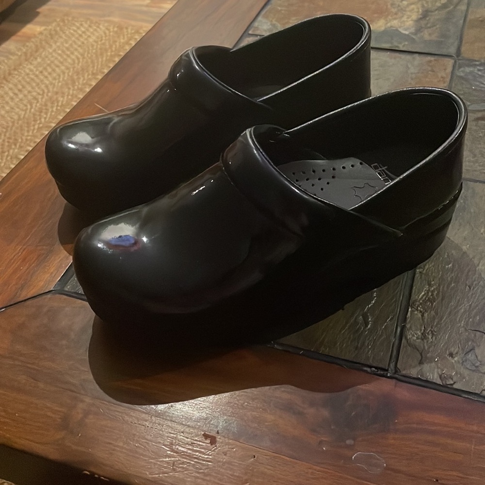 Black dansko size 5.5. 36